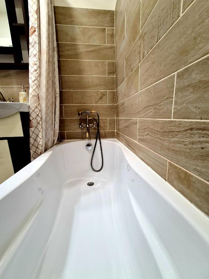 Best Apartment Central Хунедоара Экстерьер фото